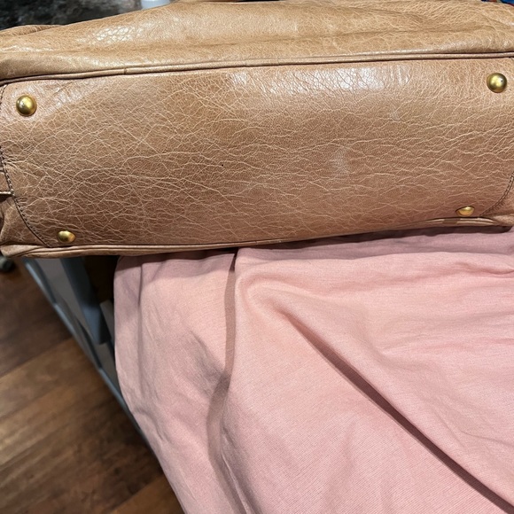 Authentic Miu Miu handbag with removable shoulder strap - Picture 3 of 12